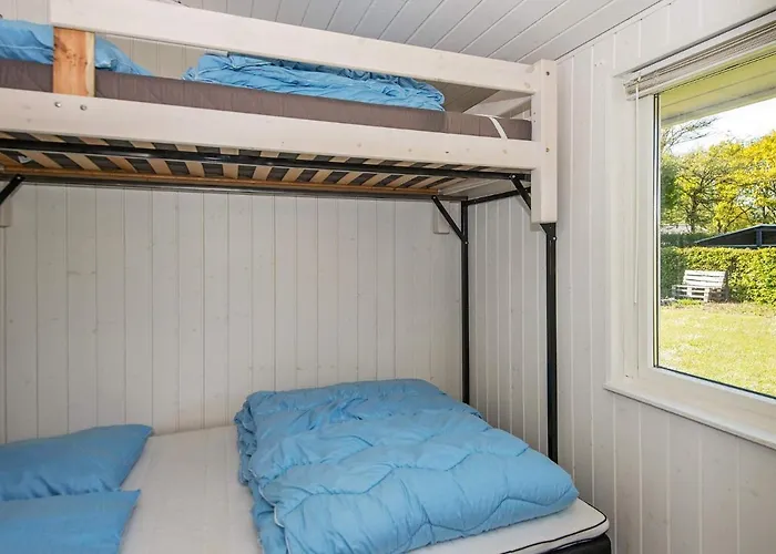 7 Person In Ulfborg-by Traum *