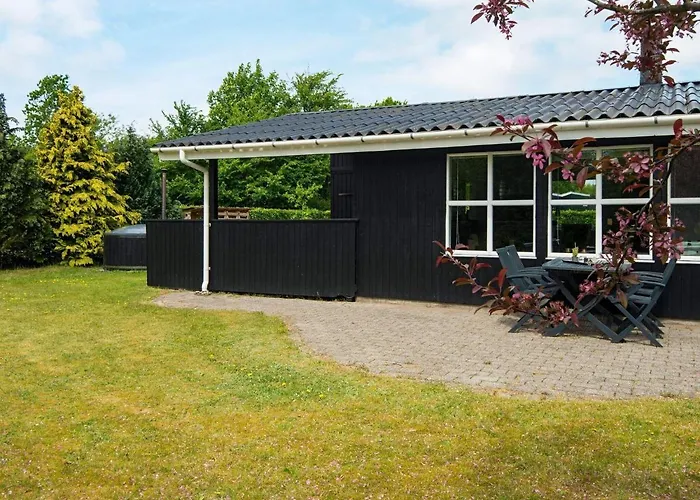 7 Person In Ulfborg-by Traum